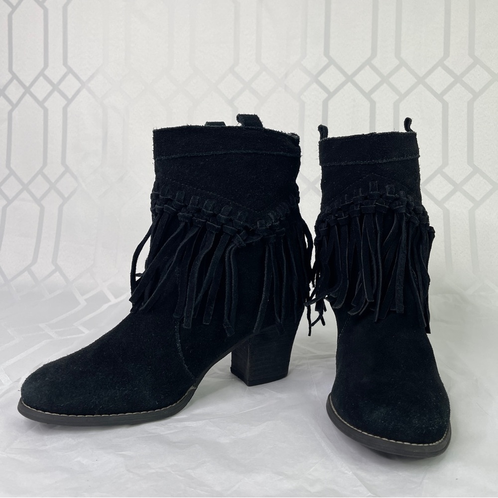 Sbicca  Women’s Black Suede Ankle Boots Size 8 Vintage Collection 2 inch Heels